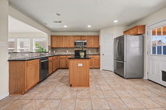 2980 Sandy Bank Court, Pearland, TX 77581