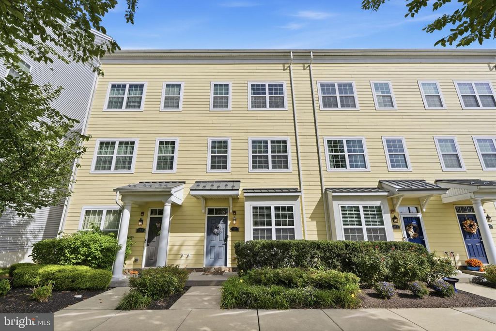 131 EQUESTRIAN ROW, BENSALEM, PA 19020 — photo 2