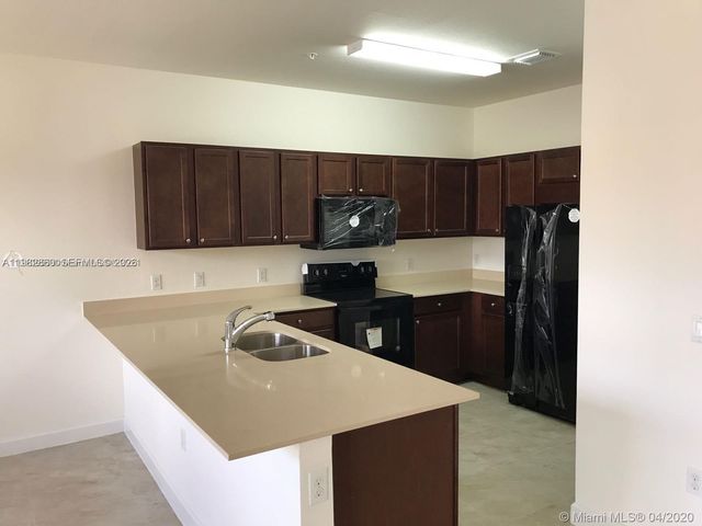 230 NW 109th Ave 111, Miami, FL 33172