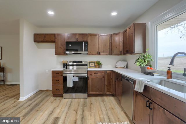 1339 BERRYSBURG RD, Millersburg, PA 17061