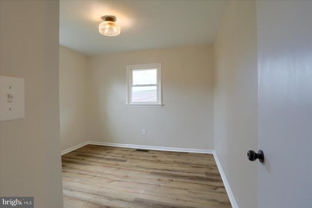 1339 BERRYSBURG RD, Millersburg, PA 17061