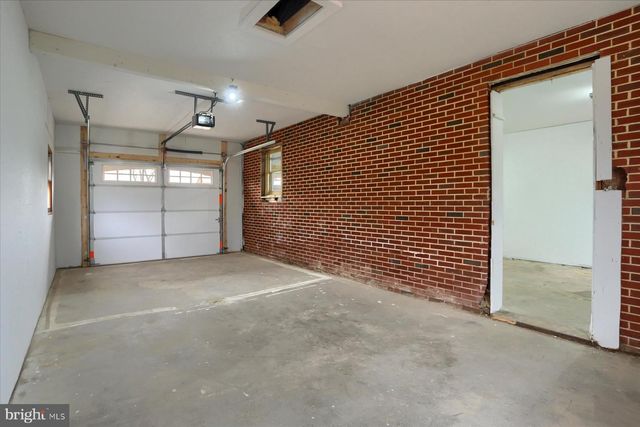 1339 BERRYSBURG RD, Millersburg, PA 17061