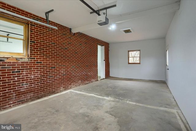 1339 BERRYSBURG RD, Millersburg, PA 17061