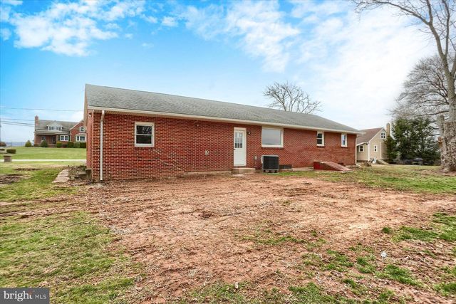 1339 BERRYSBURG RD, Millersburg, PA 17061