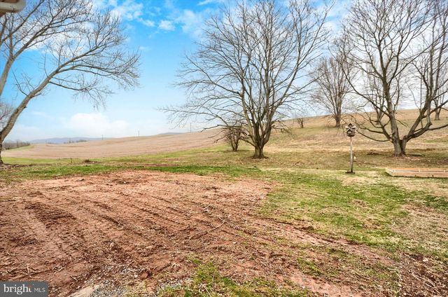 1339 BERRYSBURG RD, Millersburg, PA 17061