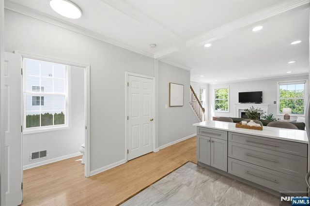 419 Hartford Drive 4020, Nutley, NJ 07110