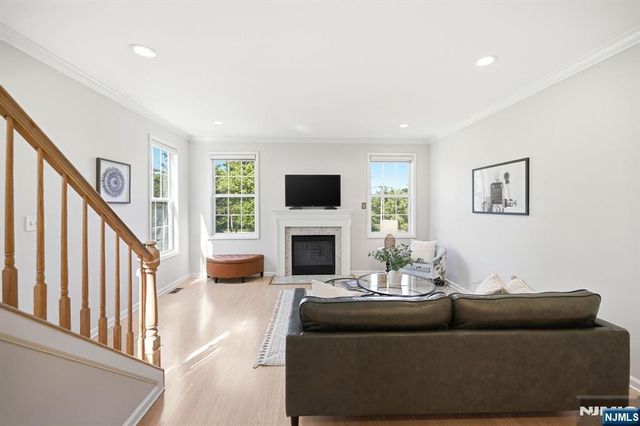 419 Hartford Drive 4020, Nutley, NJ 07110