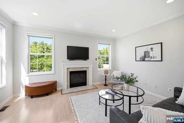 419 Hartford Drive 4020, Nutley, NJ 07110