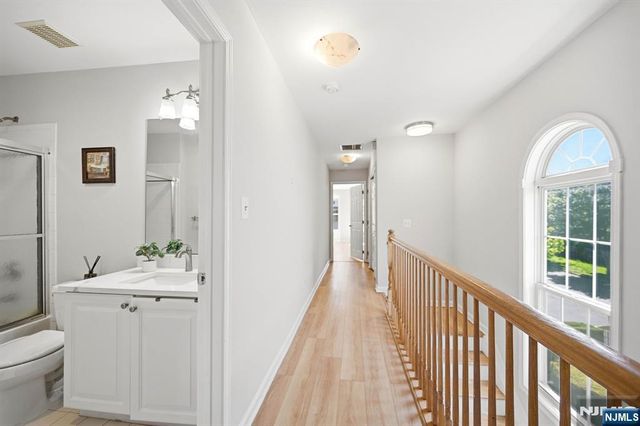 419 Hartford Drive 4020, Nutley, NJ 07110