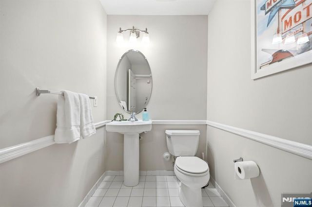 419 Hartford Drive 4020, Nutley, NJ 07110