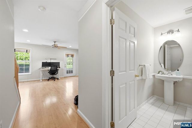 419 Hartford Drive 4020, Nutley, NJ 07110
