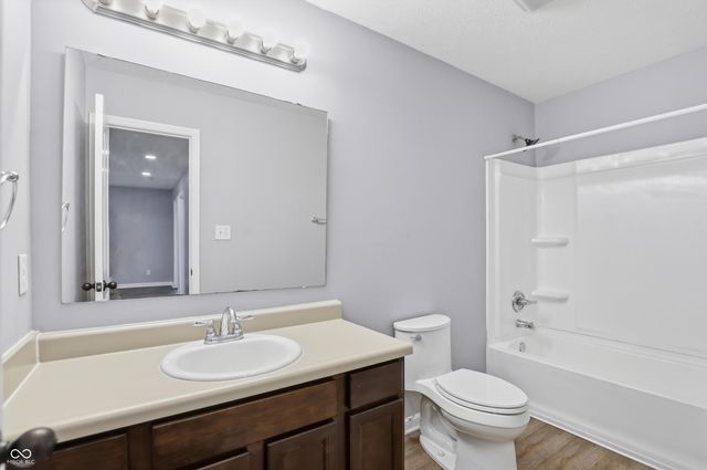 8324 Fieldfare Way, Indianapolis, IN 46237
