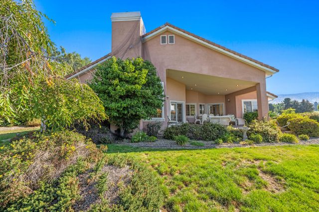 3120 Shield Crest Drive, Klamath Falls, OR 97603