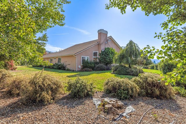 3120 Shield Crest Drive, Klamath Falls, OR 97603