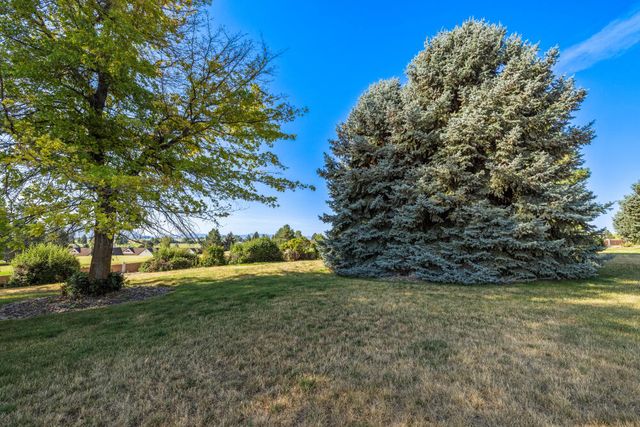 3120 Shield Crest Drive, Klamath Falls, OR 97603