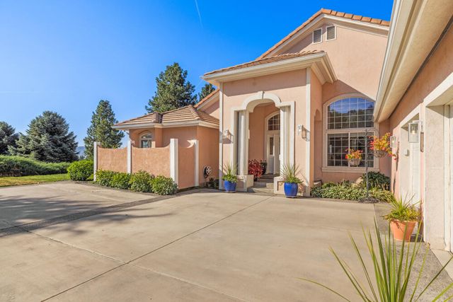 3120 Shield Crest Drive, Klamath Falls, OR 97603