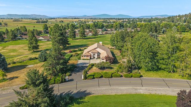 3120 Shield Crest Drive, Klamath Falls, OR 97603