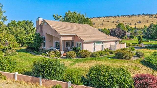 3120 Shield Crest Drive, Klamath Falls, OR 97603