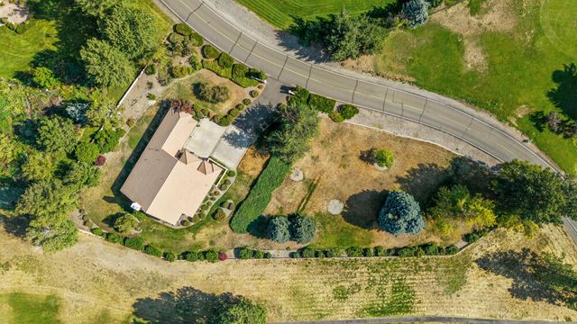3120 Shield Crest Drive, Klamath Falls, OR 97603