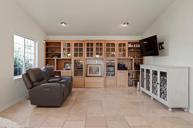 3120 Shield Crest Drive, Klamath Falls, OR 97603