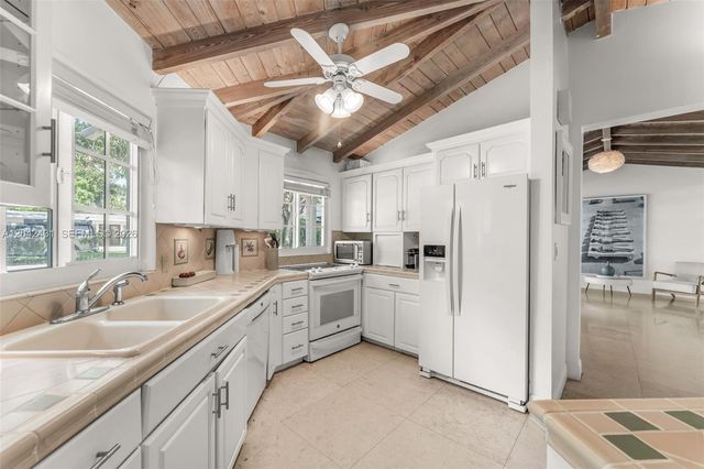 7924 SW 50th Court, Miami, FL 33143