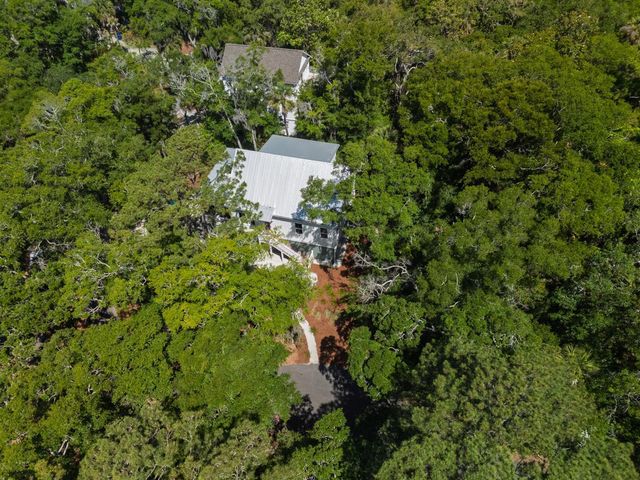 575 Pelican Court, Edisto Island, SC 29438