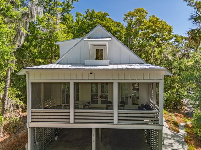 575 Pelican Court, Edisto Island, SC 29438