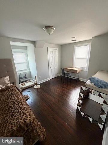 9218 W CHESTER PIKE, Upper Darby, PA 19082