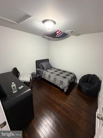 9218 W CHESTER PIKE, Upper Darby, PA 19082