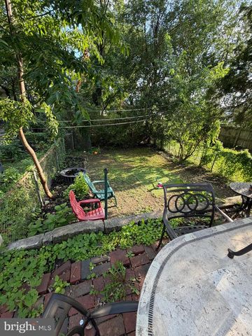 9218 W CHESTER PIKE, Upper Darby, PA 19082