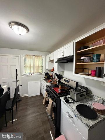 9218 W CHESTER PIKE, Upper Darby, PA 19082