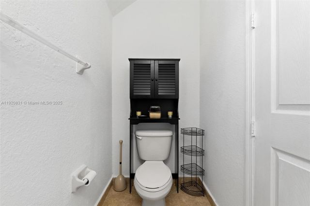 8934 SW 227th Ter, Cutler Bay, FL 33190