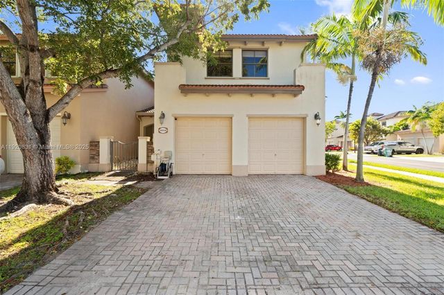 8934 SW 227th Ter, Cutler Bay, FL 33190