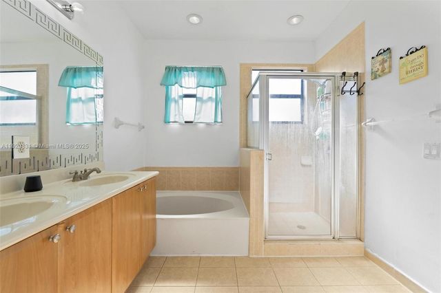 8934 SW 227th Ter, Cutler Bay, FL 33190