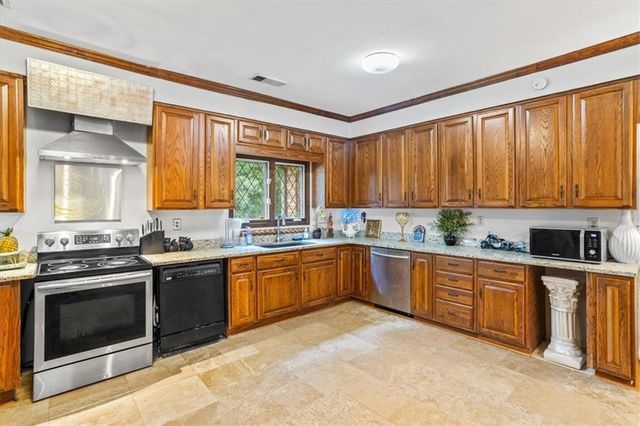 3000 CATHEDRAL Place, Decatur, GA 30034