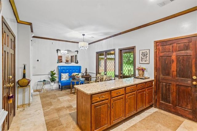 3000 CATHEDRAL Place, Decatur, GA 30034