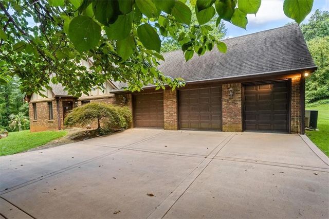 3000 CATHEDRAL Place, Decatur, GA 30034