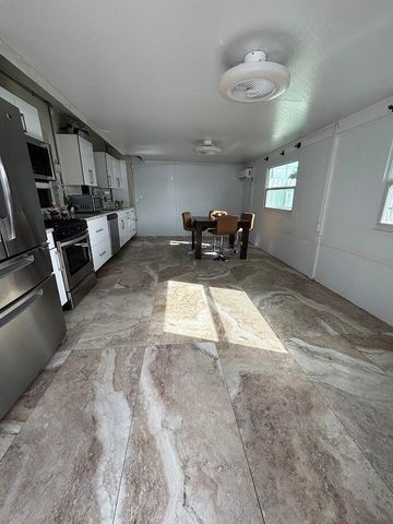 1077 Fernlea Drive B, West Palm Beach, FL 33417