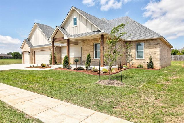 10913 NW 31st Terrace, Yukon, OK 73099