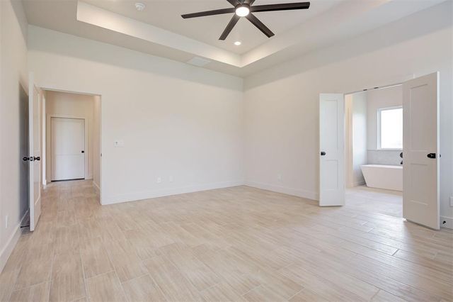 10913 NW 31st Terrace, Yukon, OK 73099
