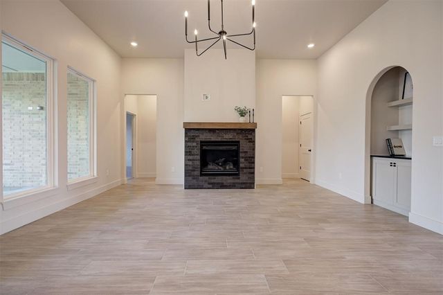 10913 NW 31st Terrace, Yukon, OK 73099