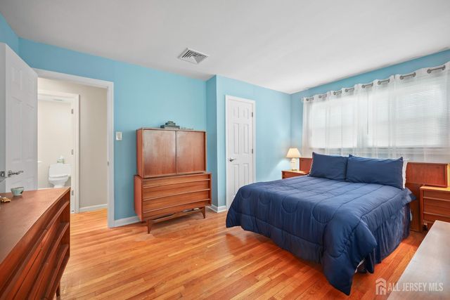 55 Wyoming Avenue, Spotswood, NJ 08884
