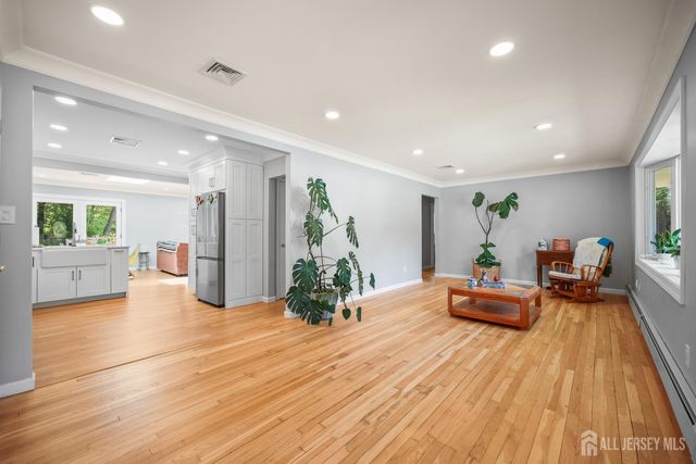 55 Wyoming Avenue, Spotswood, NJ 08884