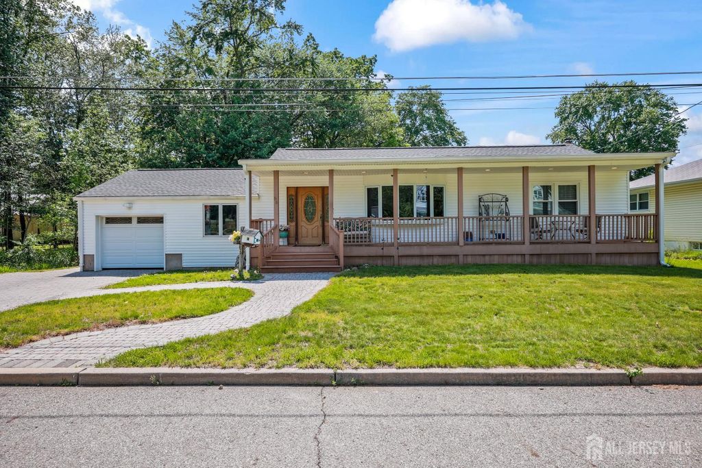 55 Wyoming Avenue, Spotswood, NJ 08884