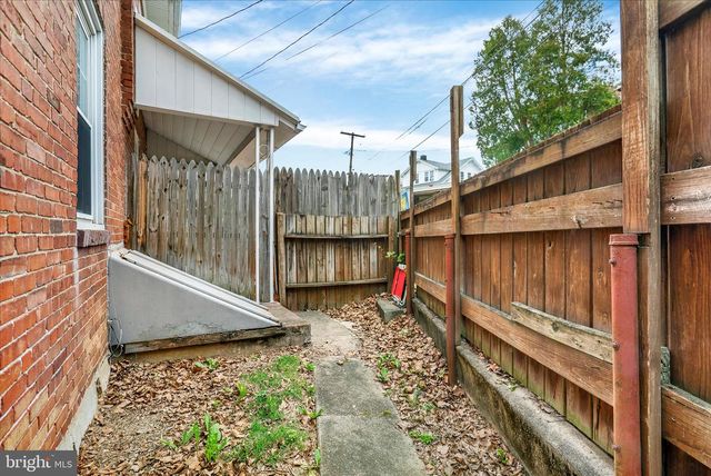 1209 LINDEN ST, Reading, PA 19604