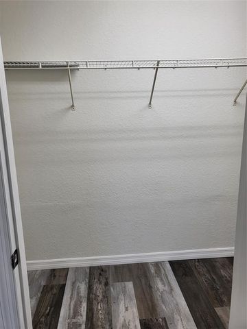 2040 SE Avon Park Dr, Port St Lucie, FL 34952