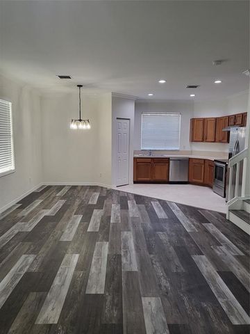 2040 SE Avon Park Dr, Port St Lucie, FL 34952