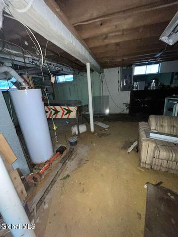 72 Cordell Road, Colonie, NY 12304