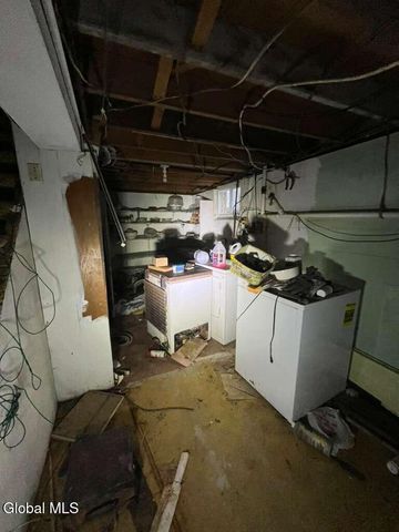 72 Cordell Road, Colonie, NY 12304