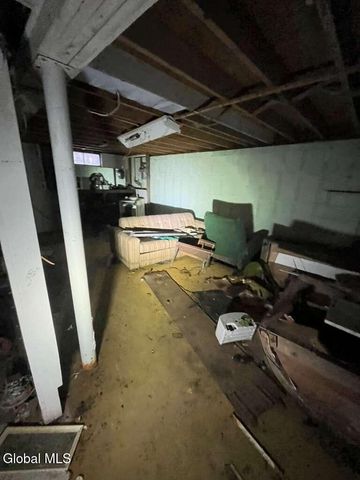 72 Cordell Road, Colonie, NY 12304